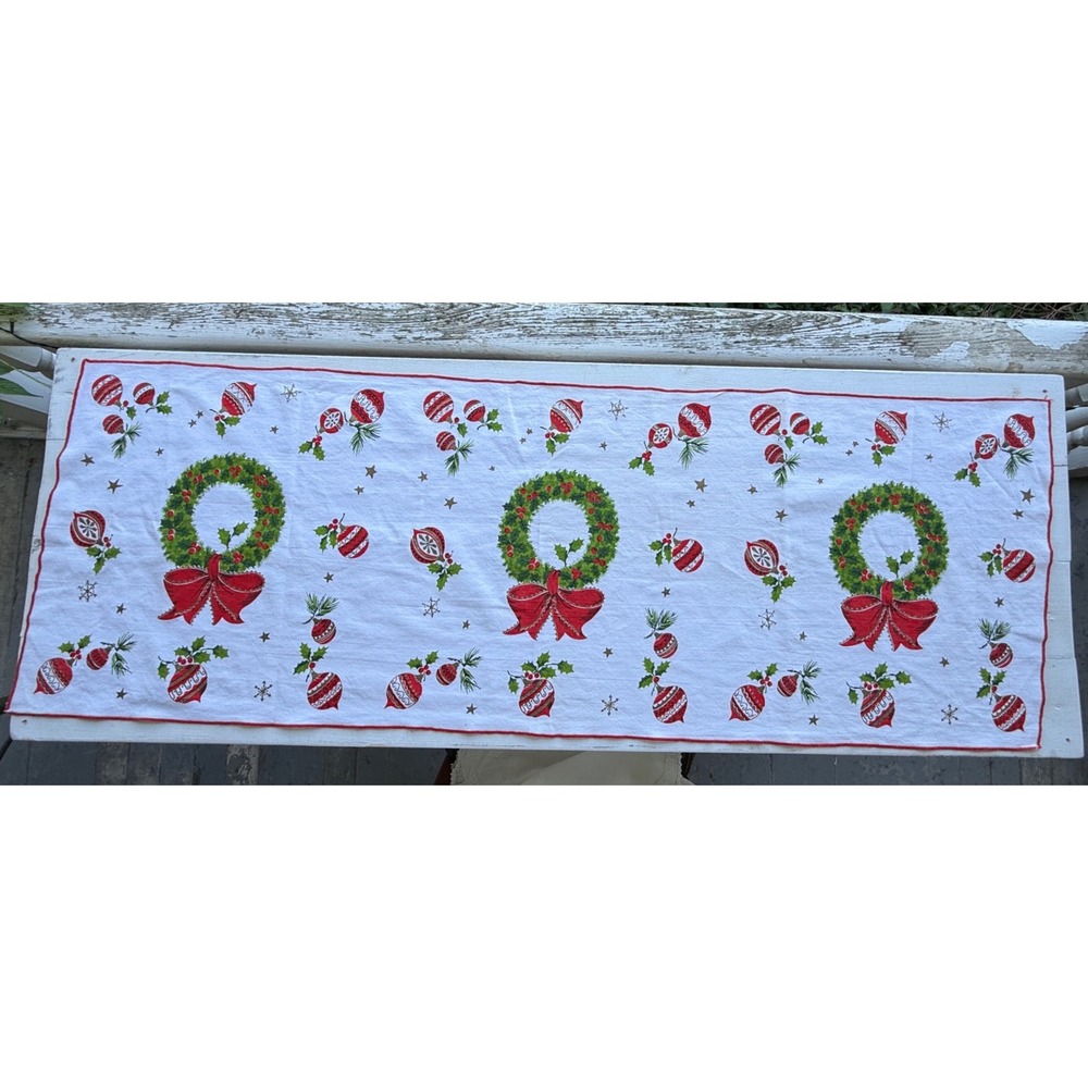 Vintage Christmas Table Runner Wreath Ornament Holly Red White 16x46
